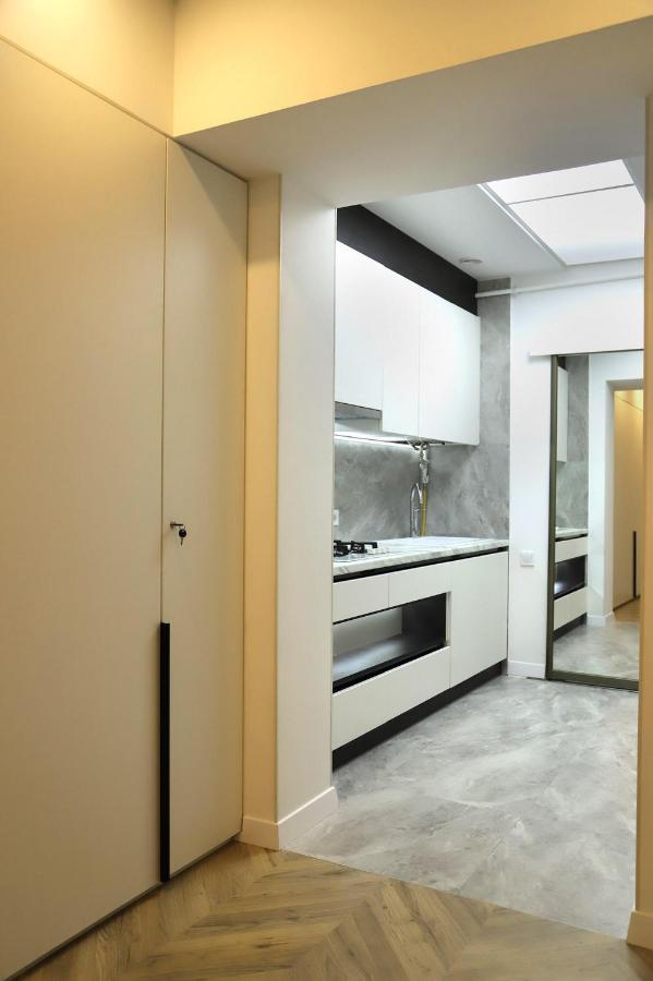 Historical Centre Apartments Лвив Екстериор снимка